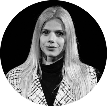 Plasator-magazioner - Izabela DUMITRU